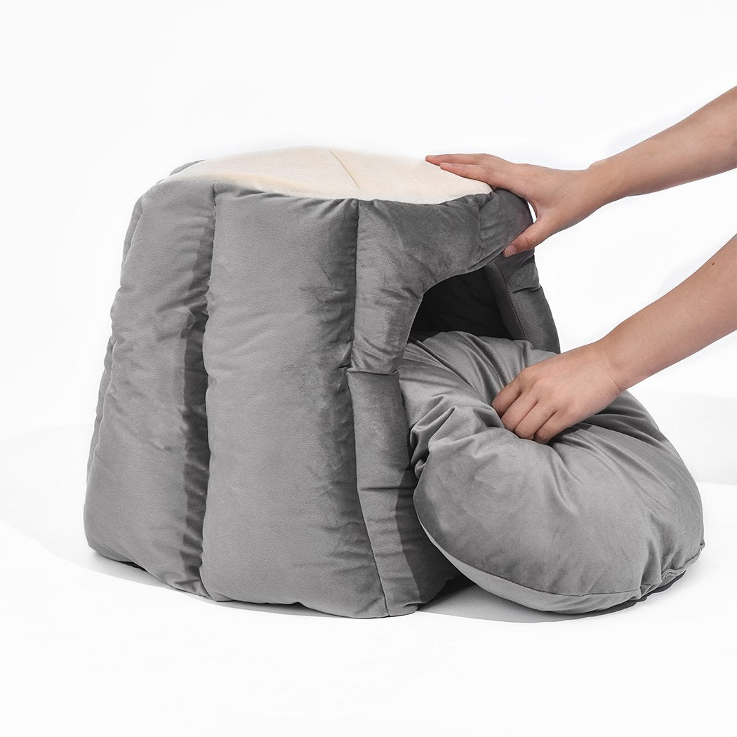 Lit pour chat igloo en forme de château