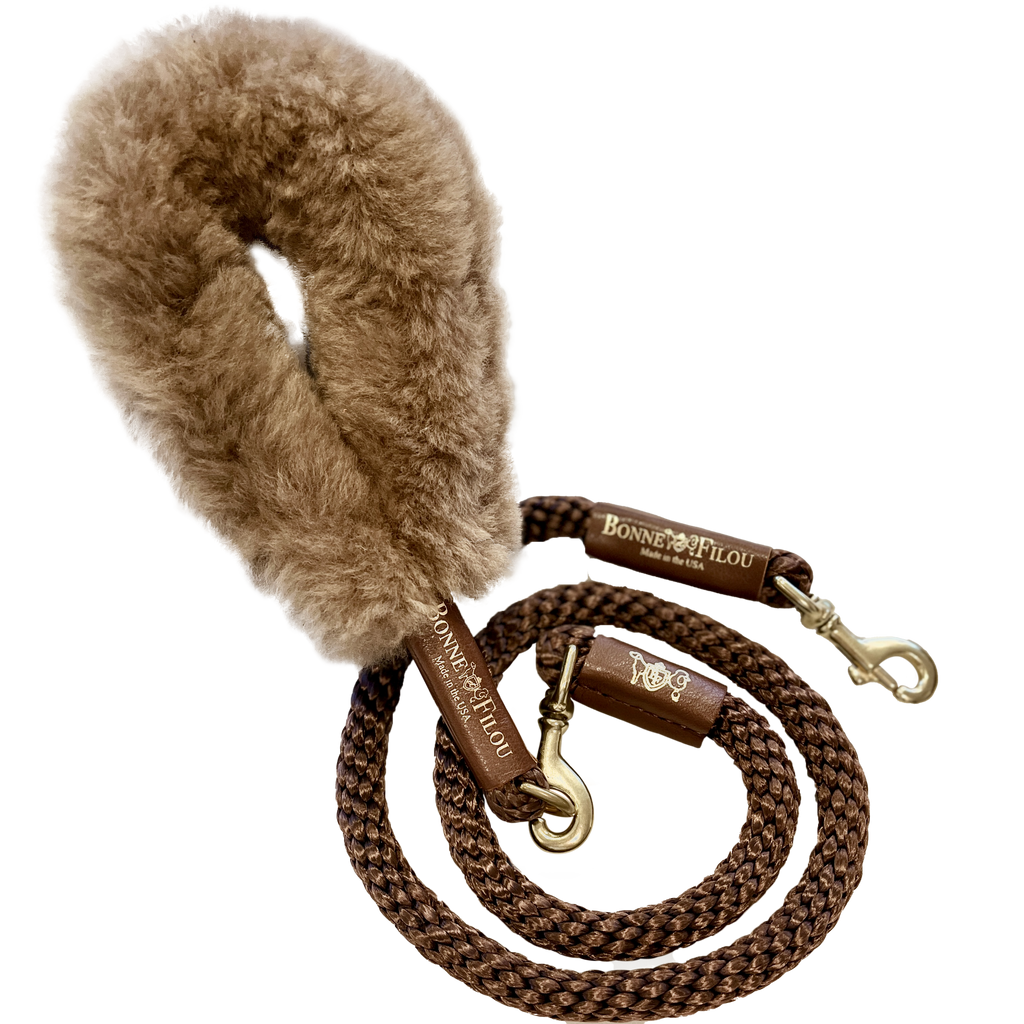 Ensemble Poignée en Fourrure Shearling + Laisse en Corde : Confort et Style