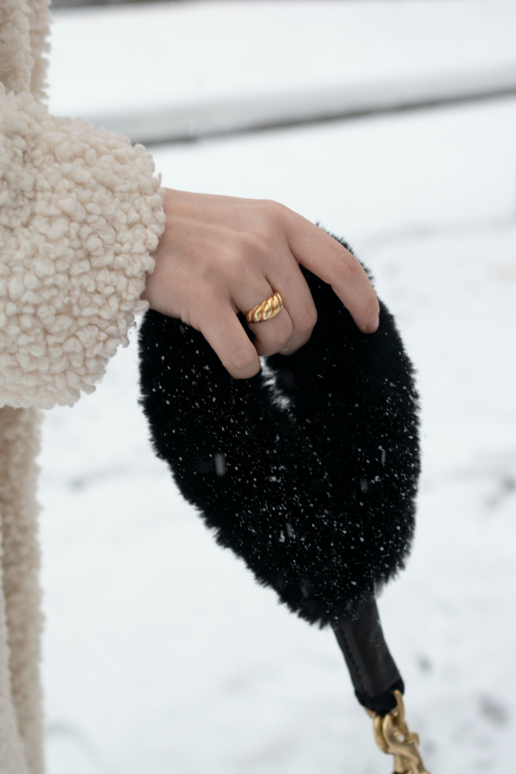 Ensemble Poignée en Fourrure Shearling + Laisse en Corde : Confort et Style