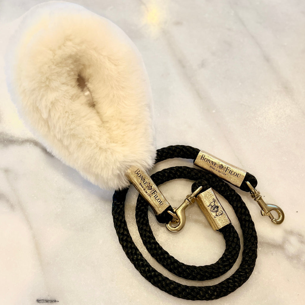 Ensemble Poignée en Fourrure Shearling + Laisse en Corde : Confort et Style