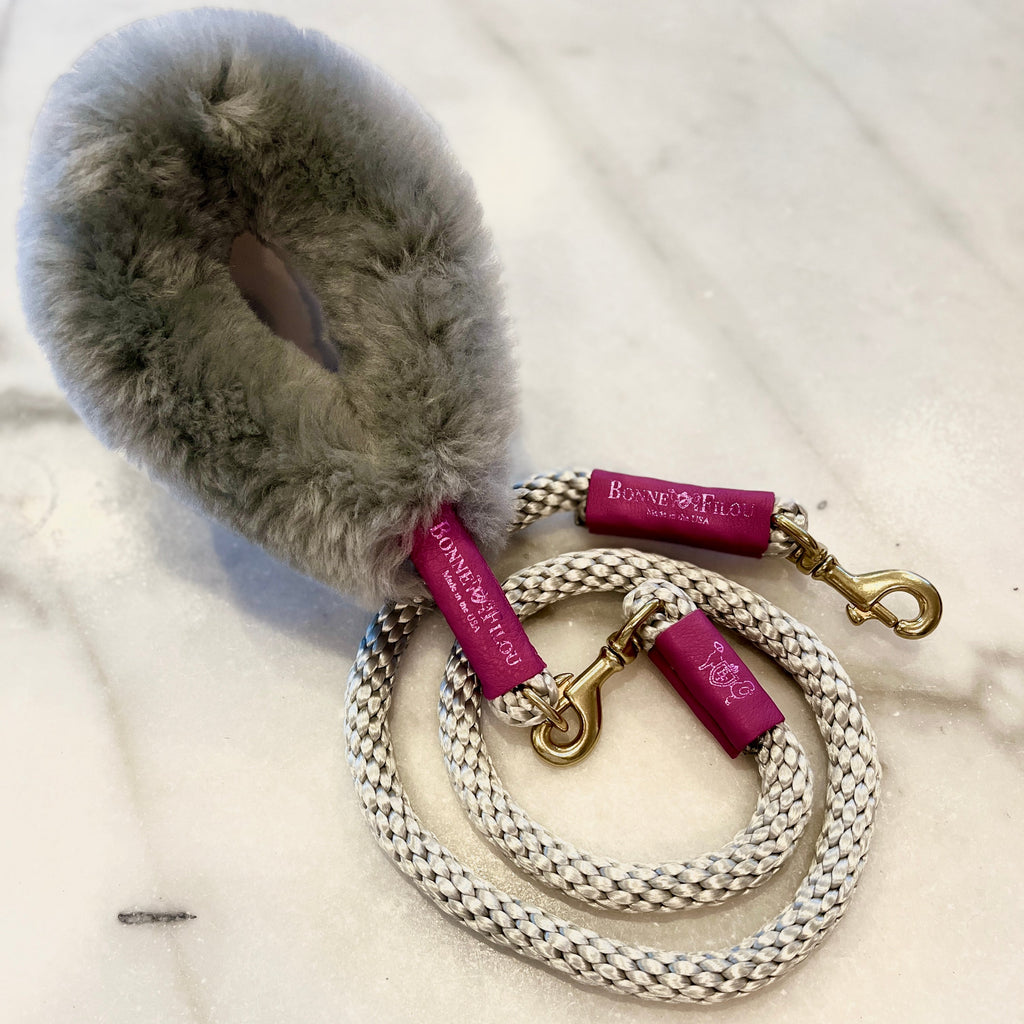 Ensemble Poignée en Fourrure Shearling + Laisse en Corde : Confort et Style