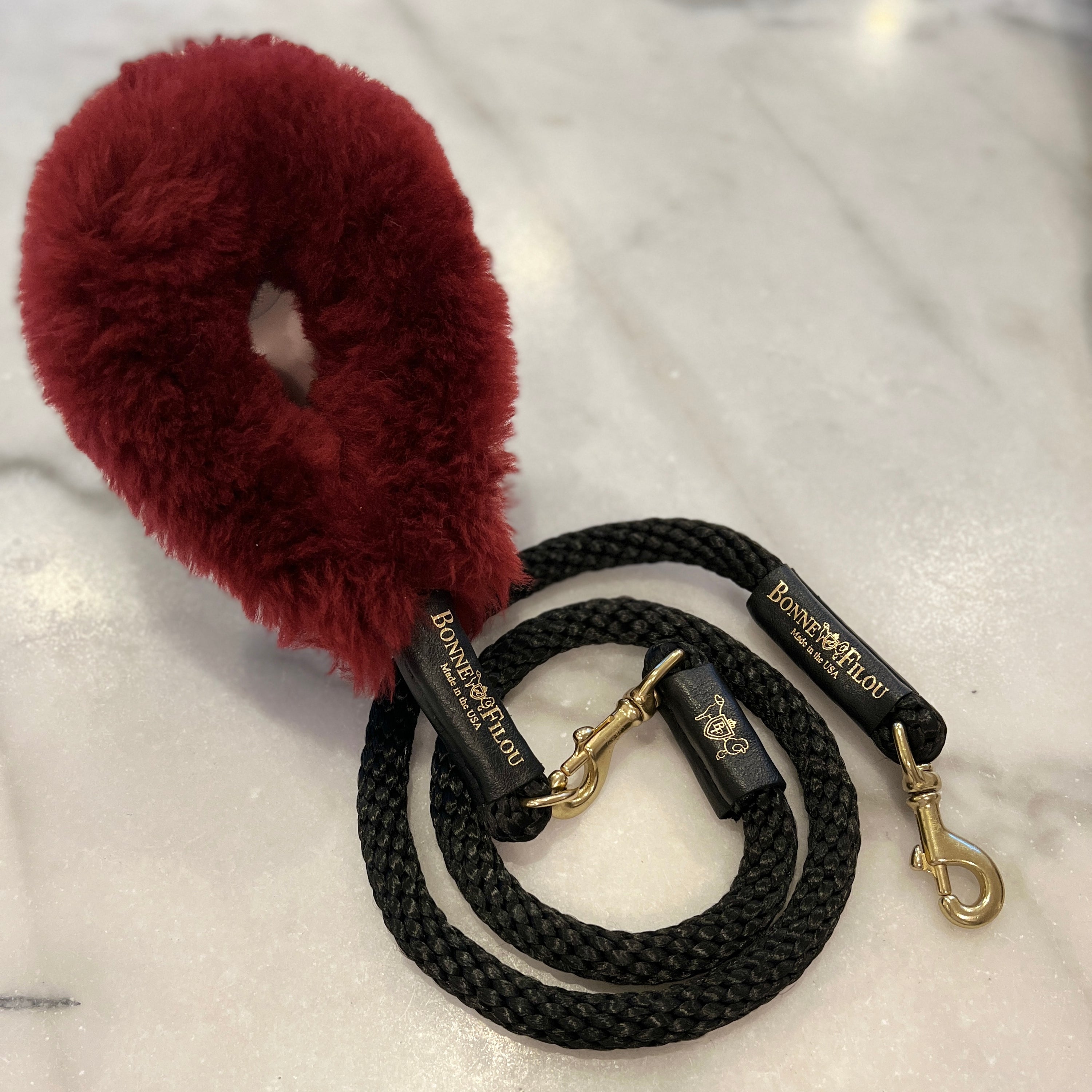 Ensemble Poignée en Fourrure Shearling + Laisse en Corde : Confort et Style