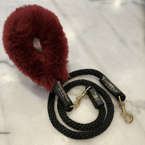 Ensemble Poignée en Fourrure Shearling + Laisse en Corde : Confort et Style