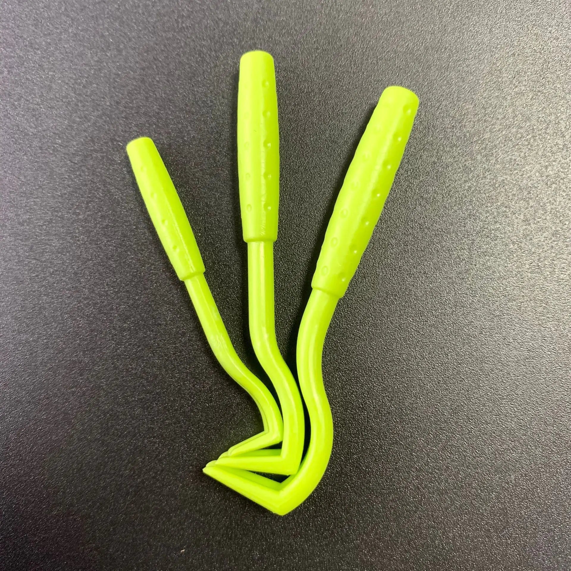 Outil de retrait de tiques