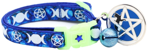 Familiar de Sorcière sur Collier de Chat Saphir