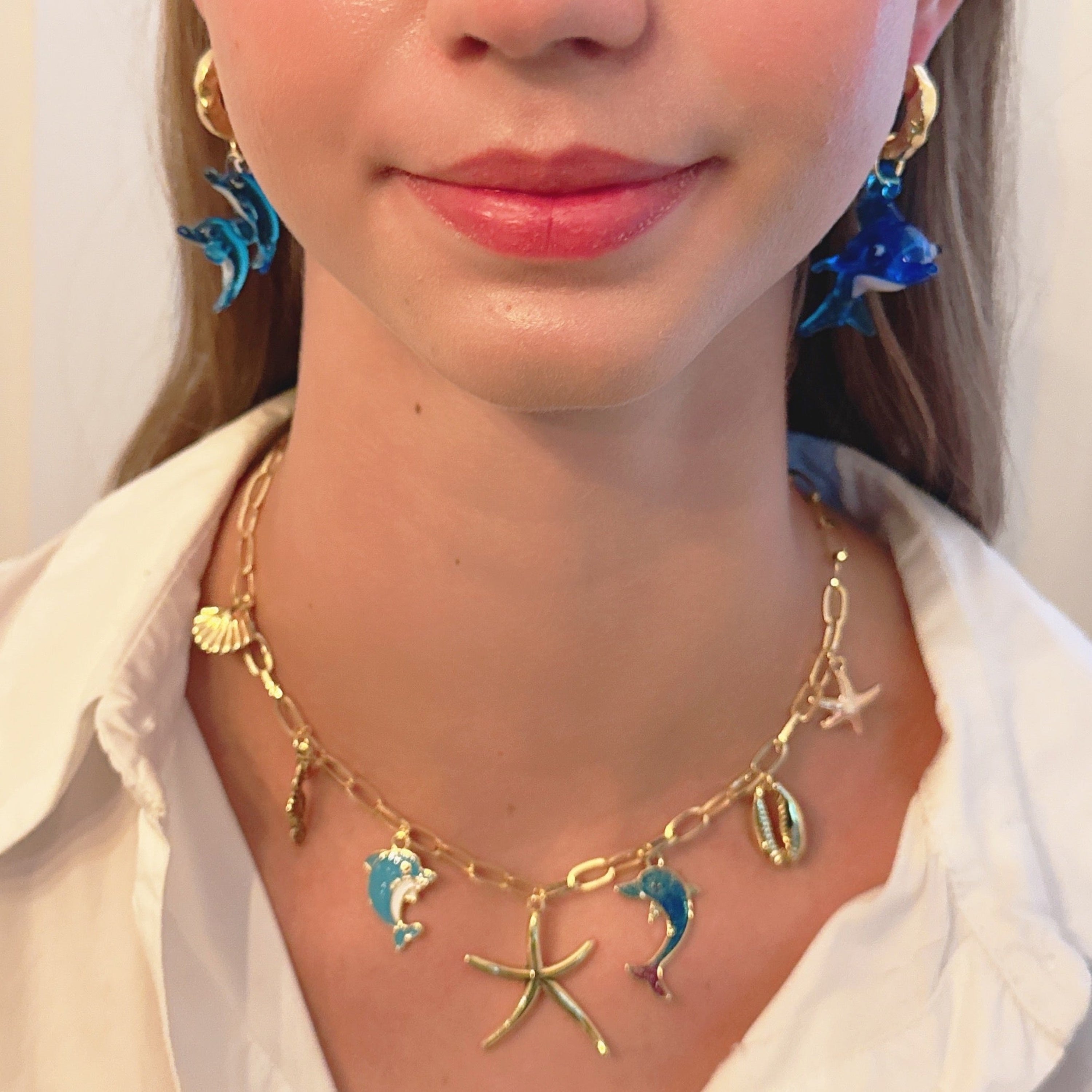 Collier Charm Océan – Dauphin, Étoile de Mer & Coquillage