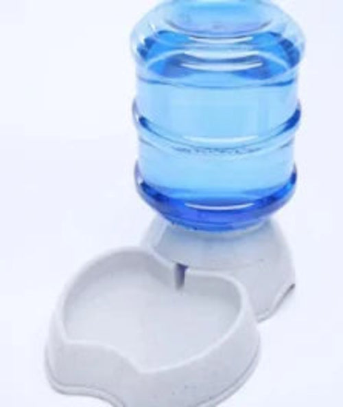 Distributeur automatique de nourriture pour animaux intelligent