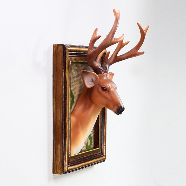 Tête de cerf en résine à accrocher au mur