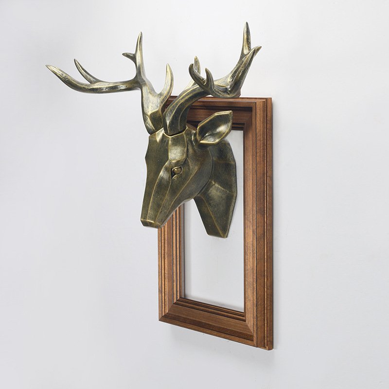 Tête de cerf en résine à accrocher au mur