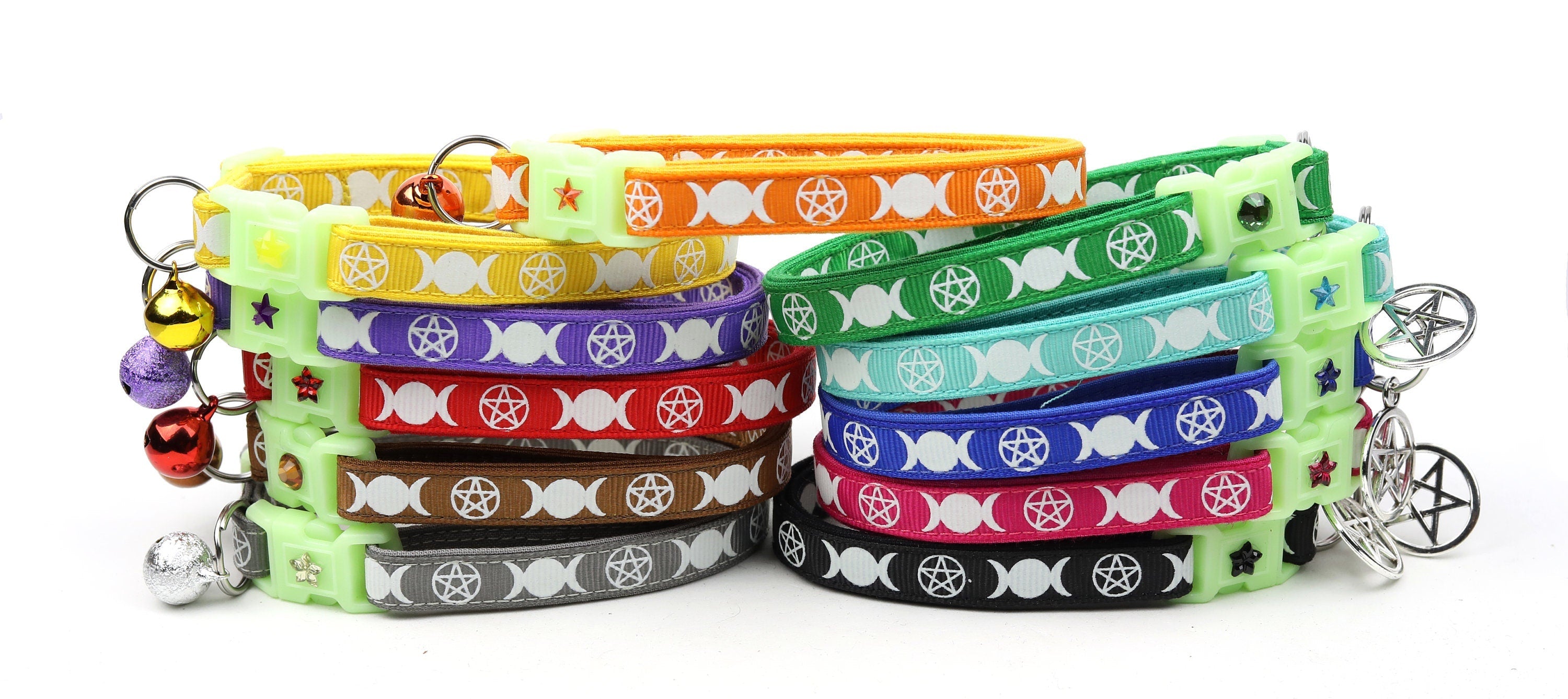 Collier de Chat Rose avec Familiar de Sorcière