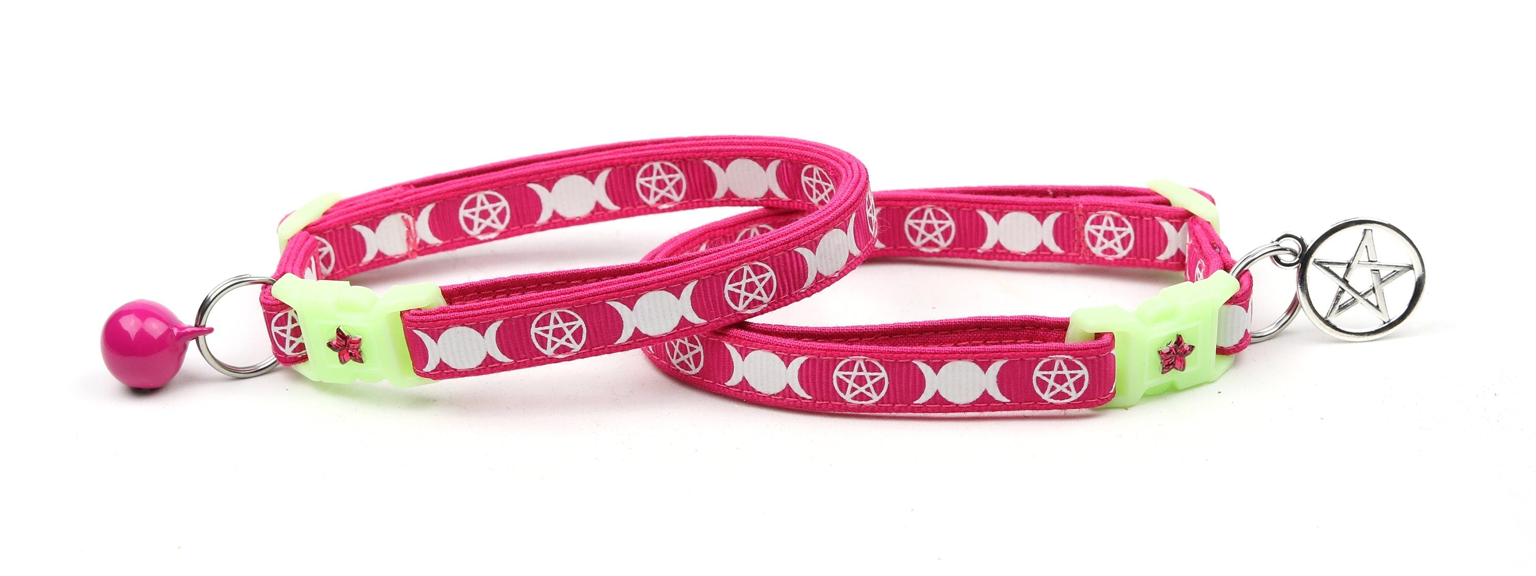 Collier de Chat Rose avec Familiar de Sorcière