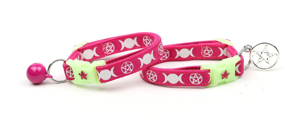Collier de Chat Rose avec Sorcière