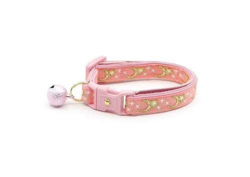 Collier Chat Coral Rose avec Lunes et Étoiles Dorées