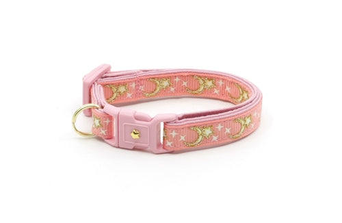 Collier Chat Coral Rose avec Lunes et Étoiles Dorées