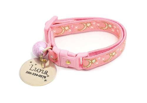 Collier Chat Coral Rose avec Lunes et Étoiles Dorées