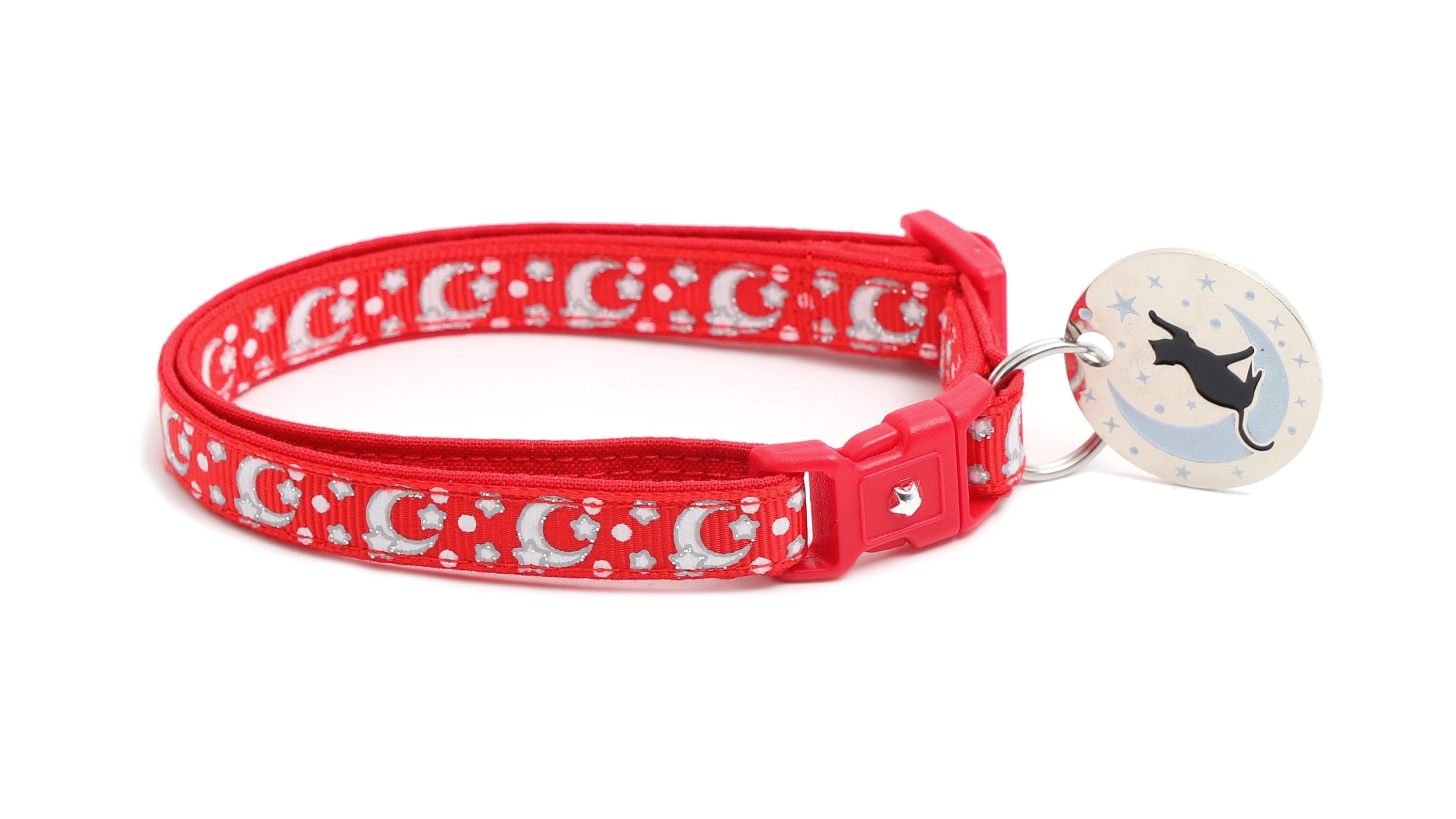 Collier pour chat rouge vif avec lunes et étoiles argentées
