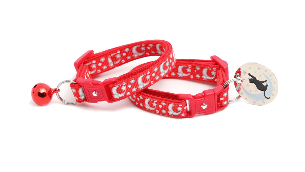 Collier pour chat rouge vif avec lunes et étoiles argentées