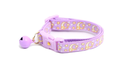 Collier Chat Or Lunes et Étoiles sur Violet Pastel