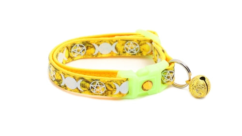 Familiar de Sorcière sur Collier de Chat Topaze