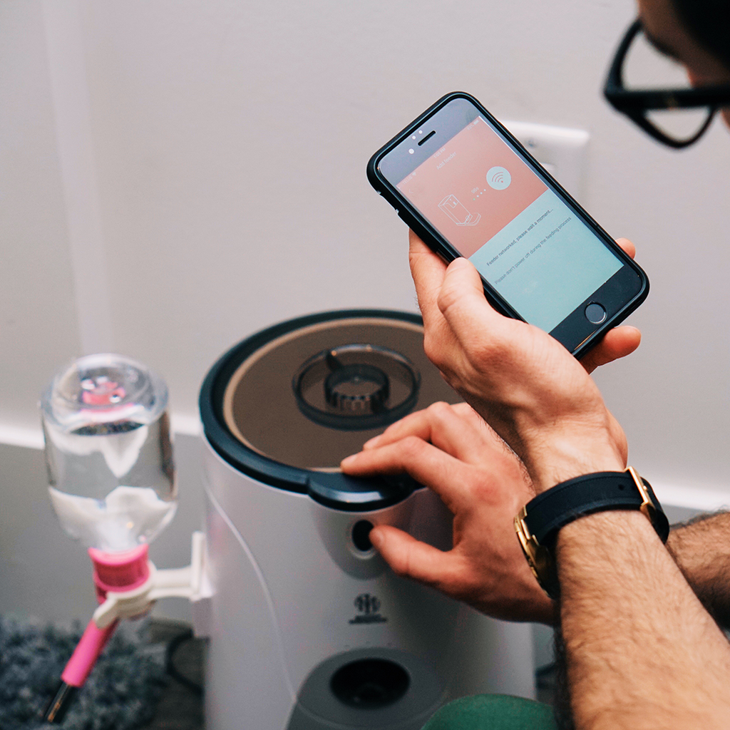 Distributeur de nourriture pour animaux WiFi